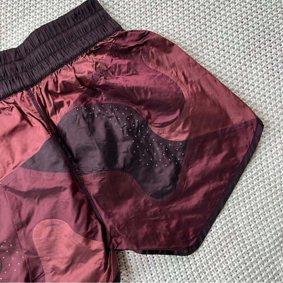 Lululemon Patch Game Short - Picture 7 of 9